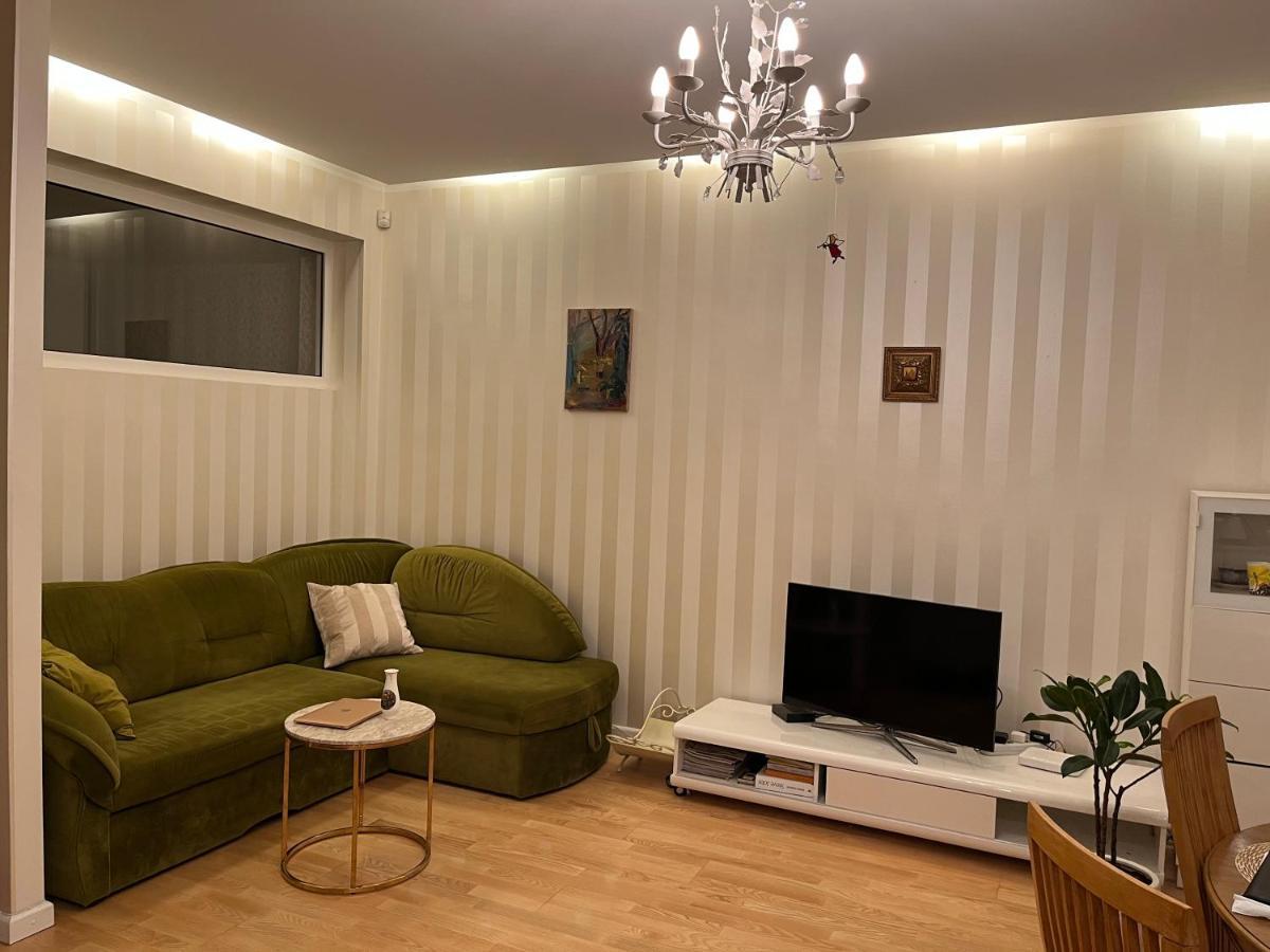 Provence Style Apartment In Old Town クライペダ エクステリア 写真
